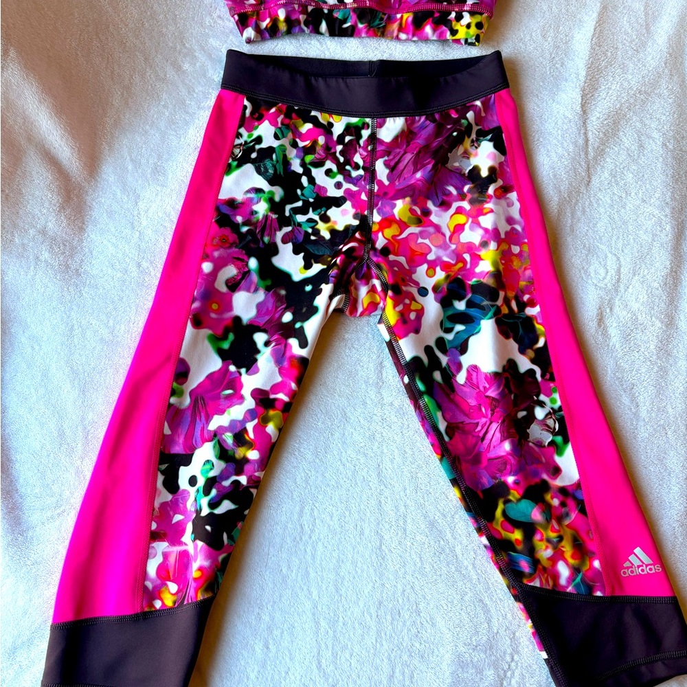 Women Adidas Techfit leggings set